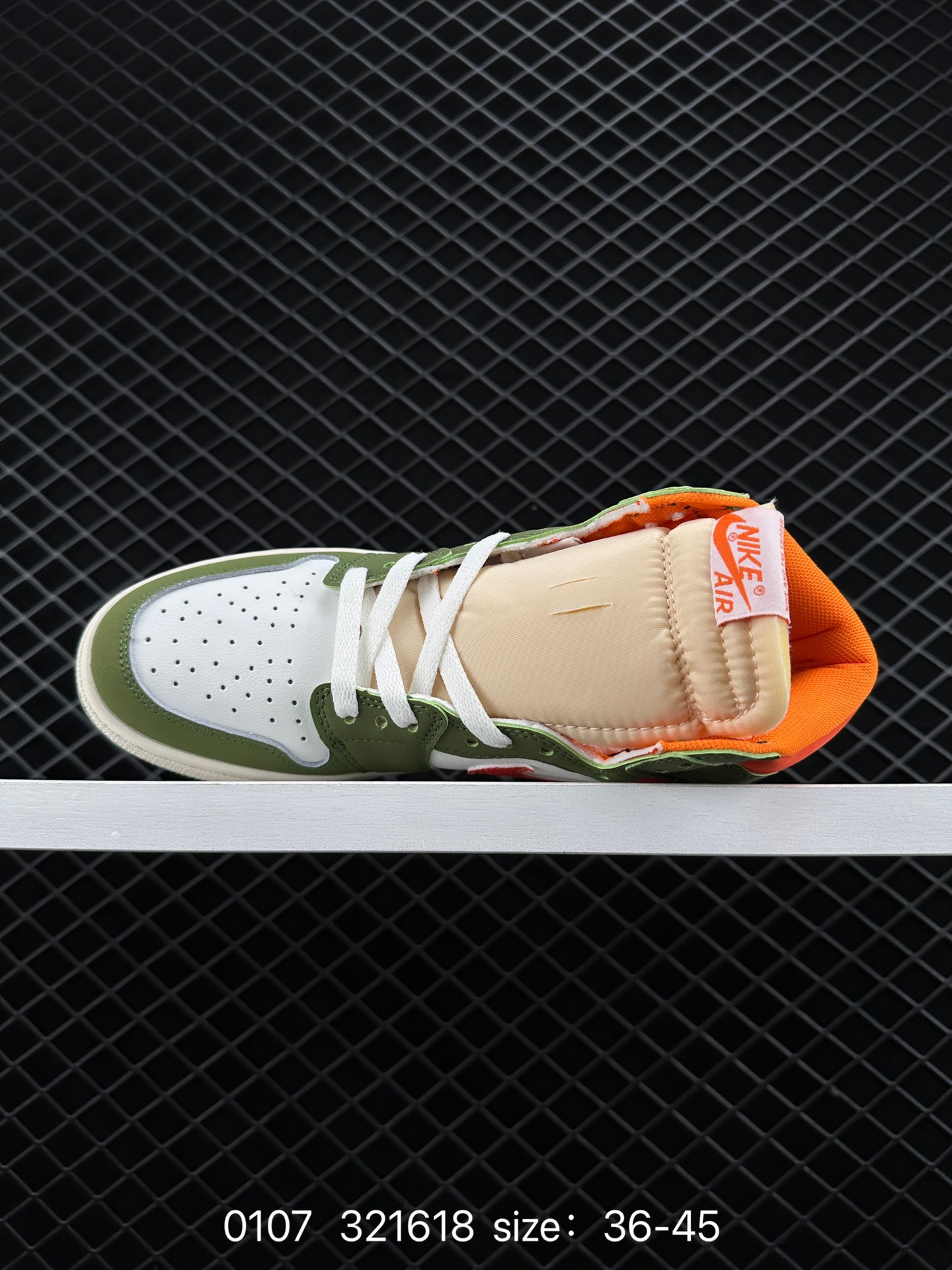 Nike Air Jordan 1 Retro High OG”Black/White“